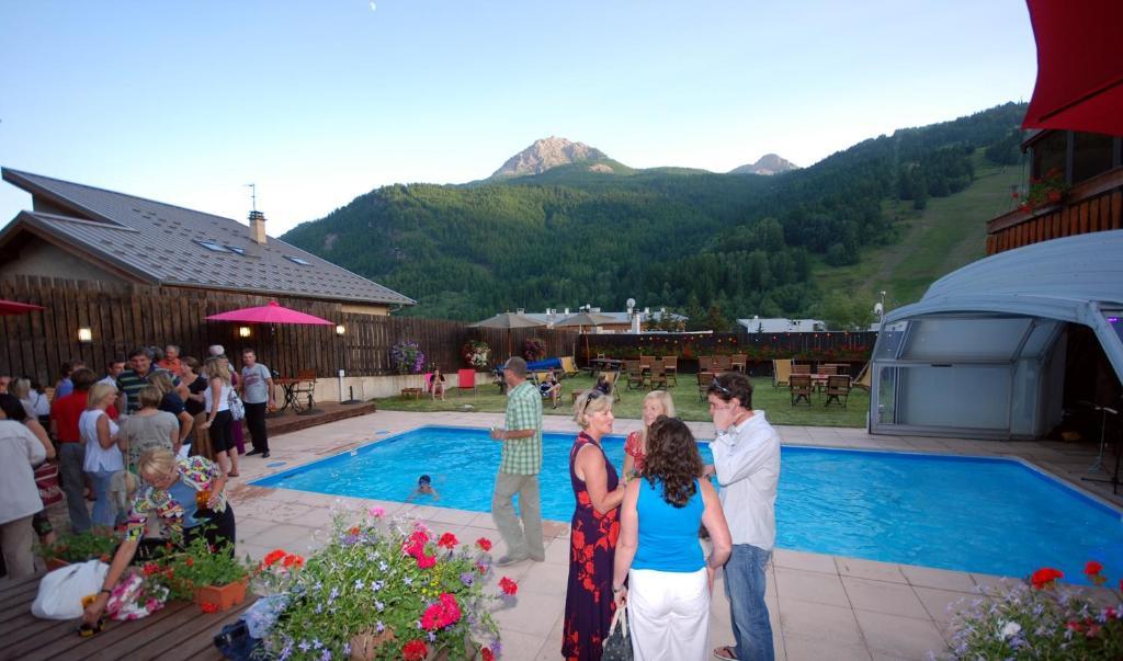 Hotel Plein Sud Serre Chevalier Esterno foto